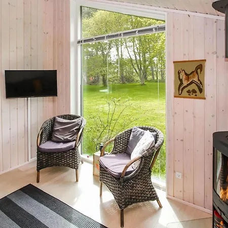 2 Bedroom Awesome Home In Samso Samsø